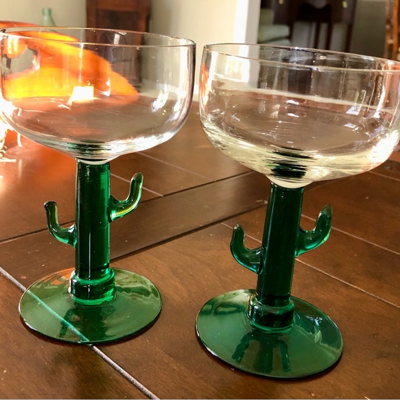 PAIR Cactus MARGARITA Glasses.  Perfect!  Cool stems - Picture 1 of 8